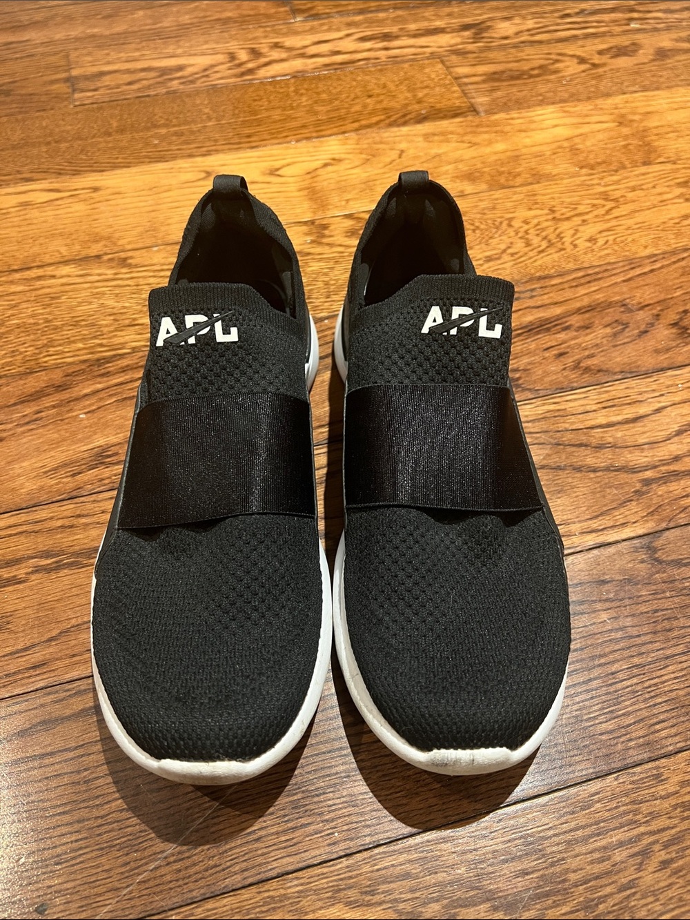 APL Techloom Bliss black sneakers
